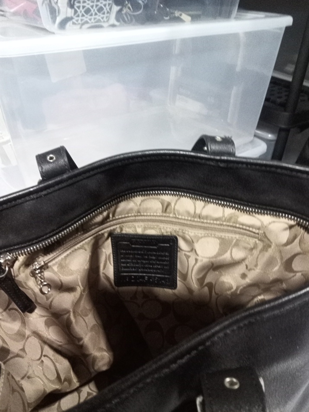 Coach Hampton Shopper - Picture 5 of 5